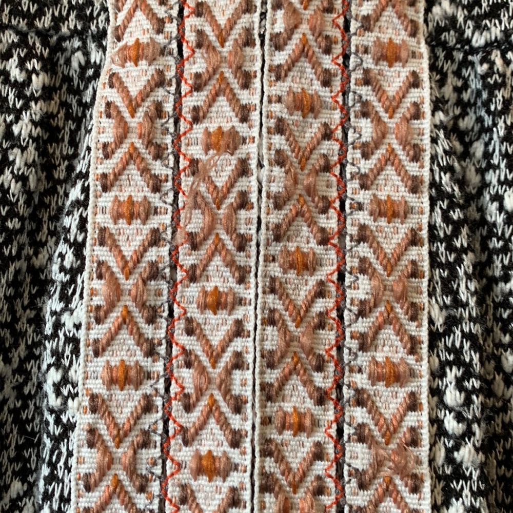 Boho Embroidered Top - Picture 7 of 7